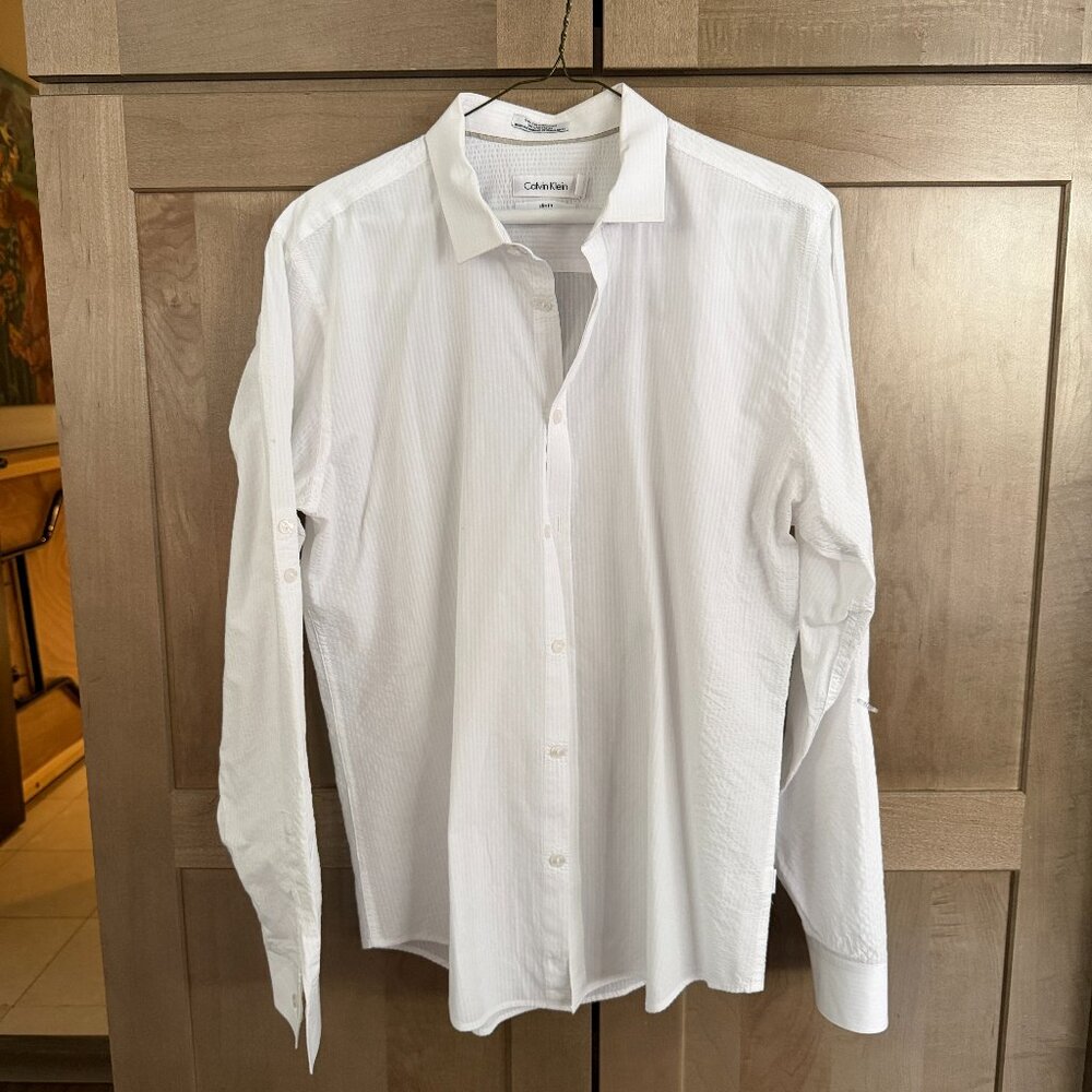 Calvin Klein Mens dress shirt Medium
